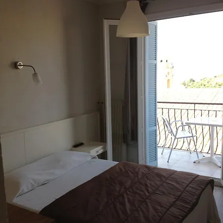 Cyrnos Hotel 2*